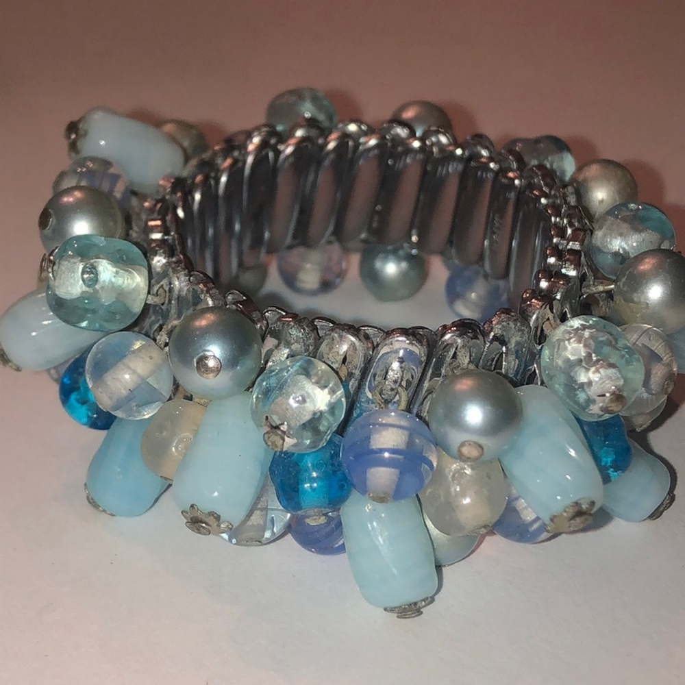 Vintage Japan Silver Tone Blue Beaded Retro Boho Stretchy Bracelet - Picture 2 of 4
